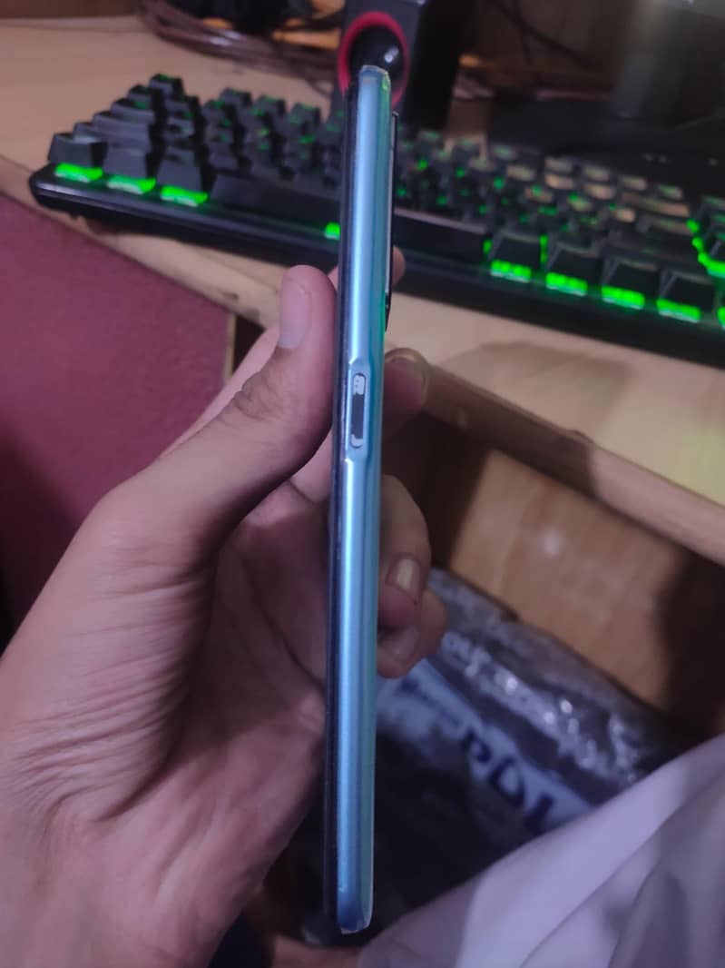 Oppo a76 1