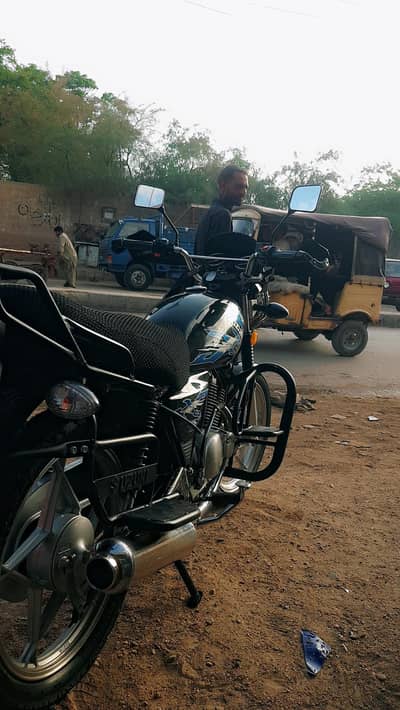 suzuki gs 150 All okay 10 by 10 karachi number model 2017