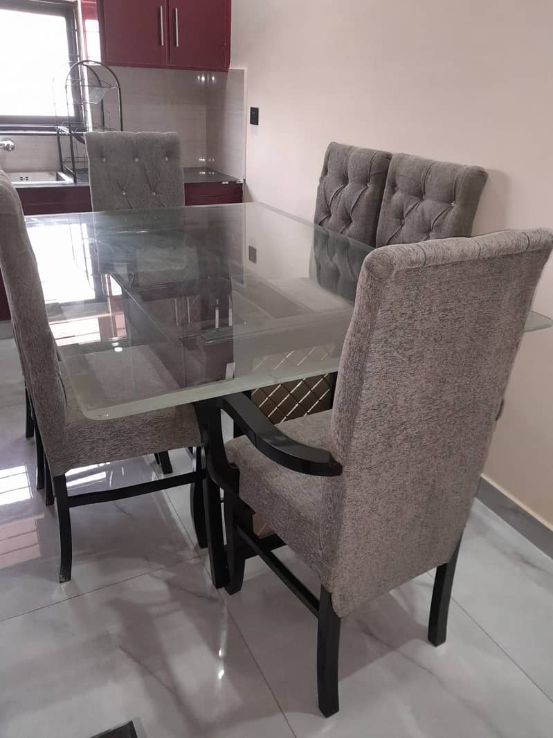 Dining table 6 seater 1