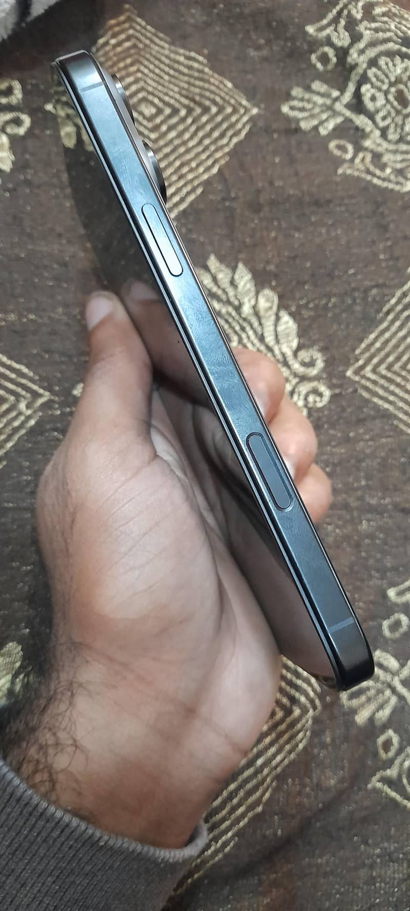 iphone 16 pro max 3