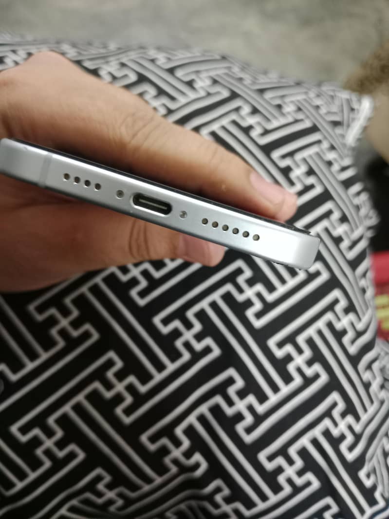 iphone 15 plus bypass 4