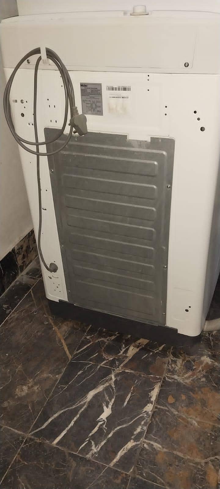 Full Automatic Washing Machine Good Condition 6