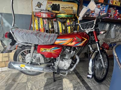 HONDA 125 Availables red&black without booking
