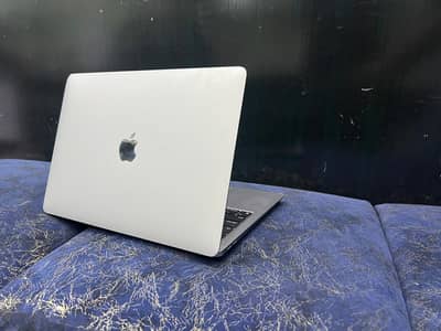 Apple MacBook Pro, core i7, Core i9, M1, Laptop