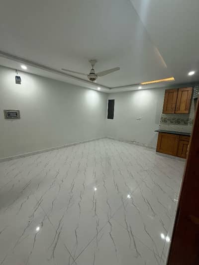 1 Bedroom Unfurnished Apartment Available For Rent In E11 Isb Wapda Meter