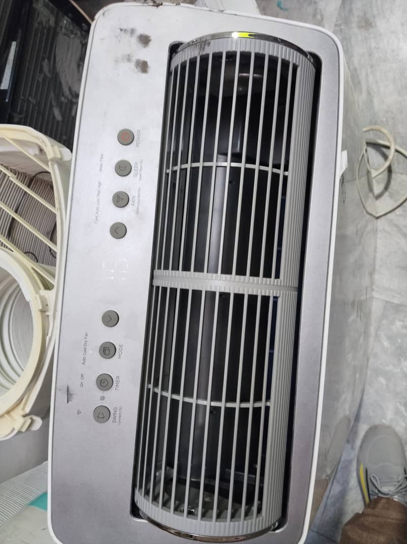 Small Ac 1
