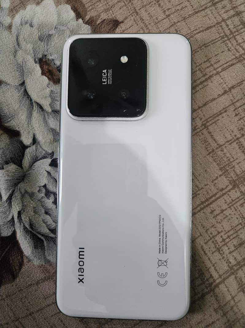 Xiaomi 14 0