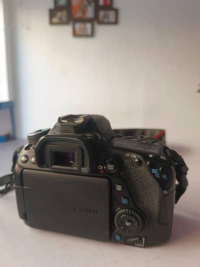 Canon 80D DSLR