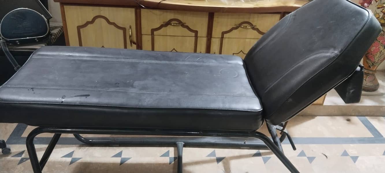 Facial bed 1
