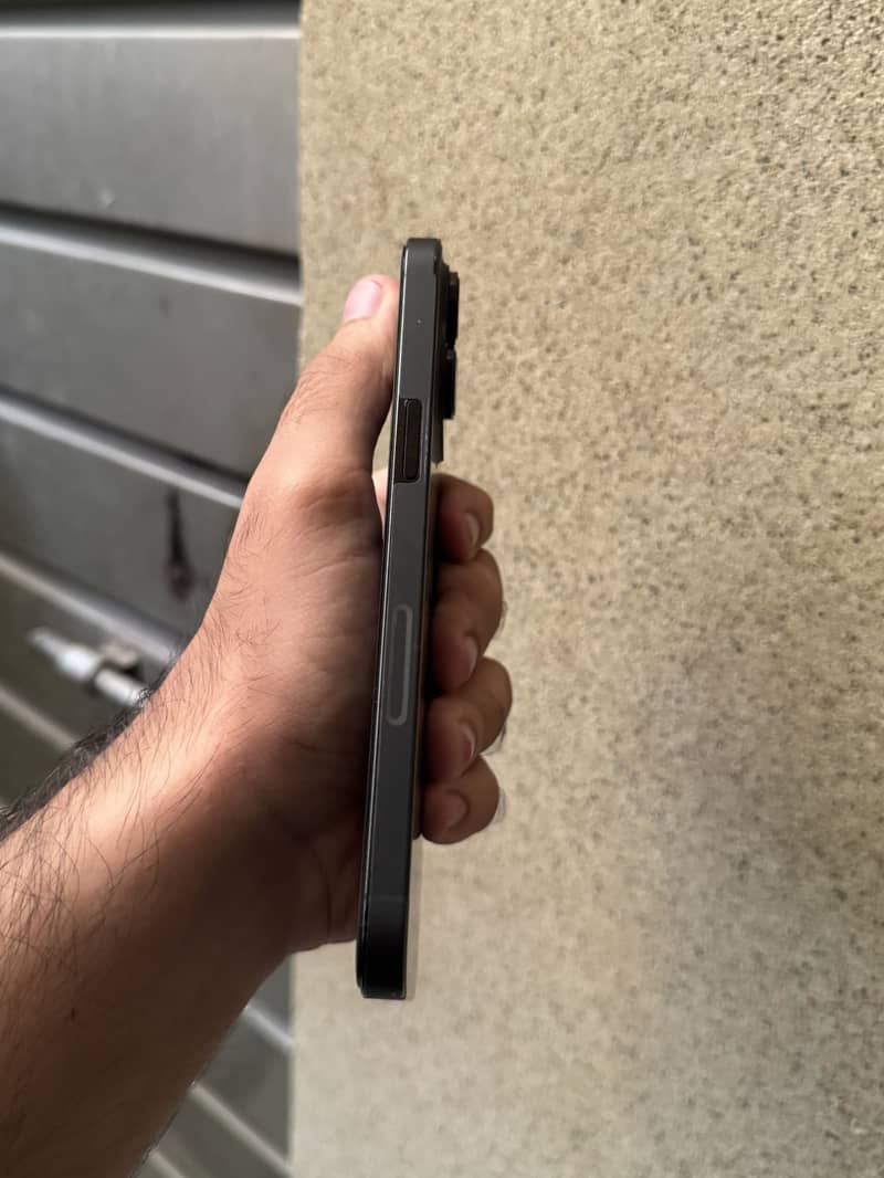 Iphone 14 pro max 3