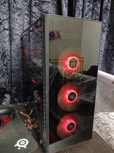 Deepcool Gaming case with 4 rgb fans