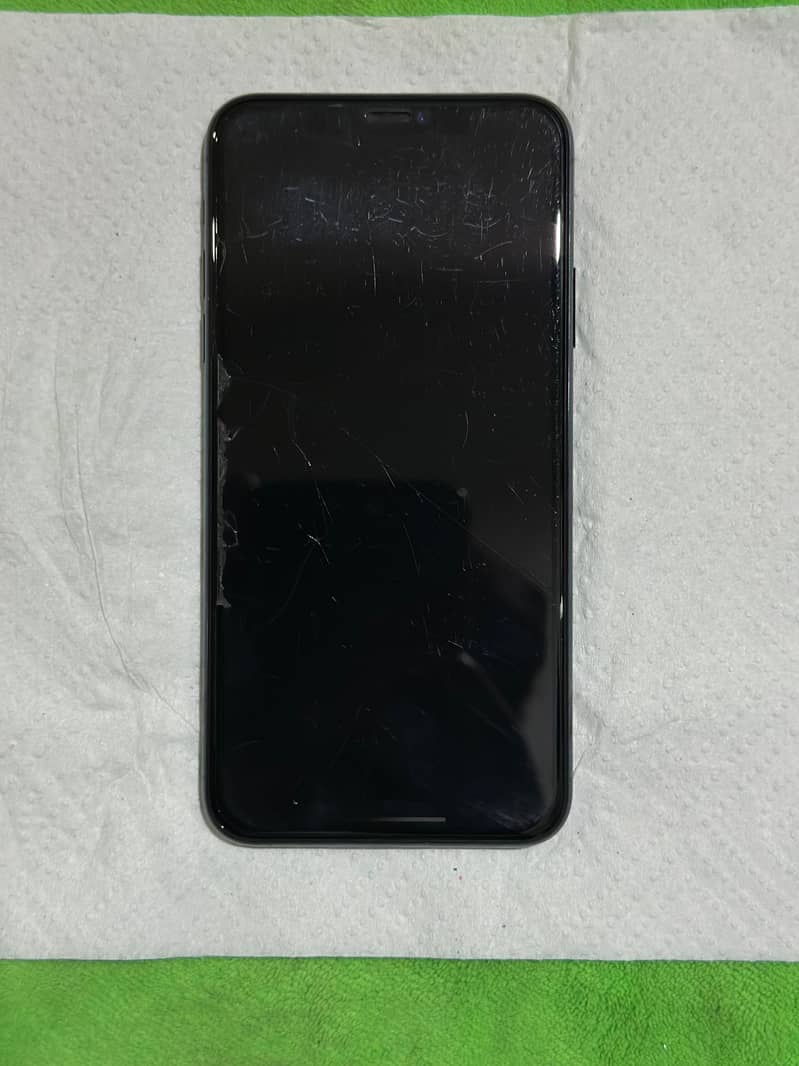 Iphone 11 pro max 4