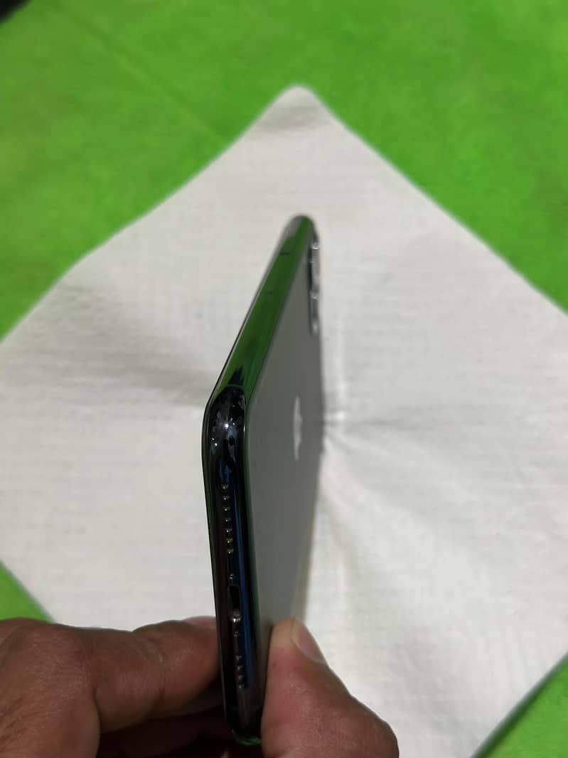 Iphone 11 pro max 8
