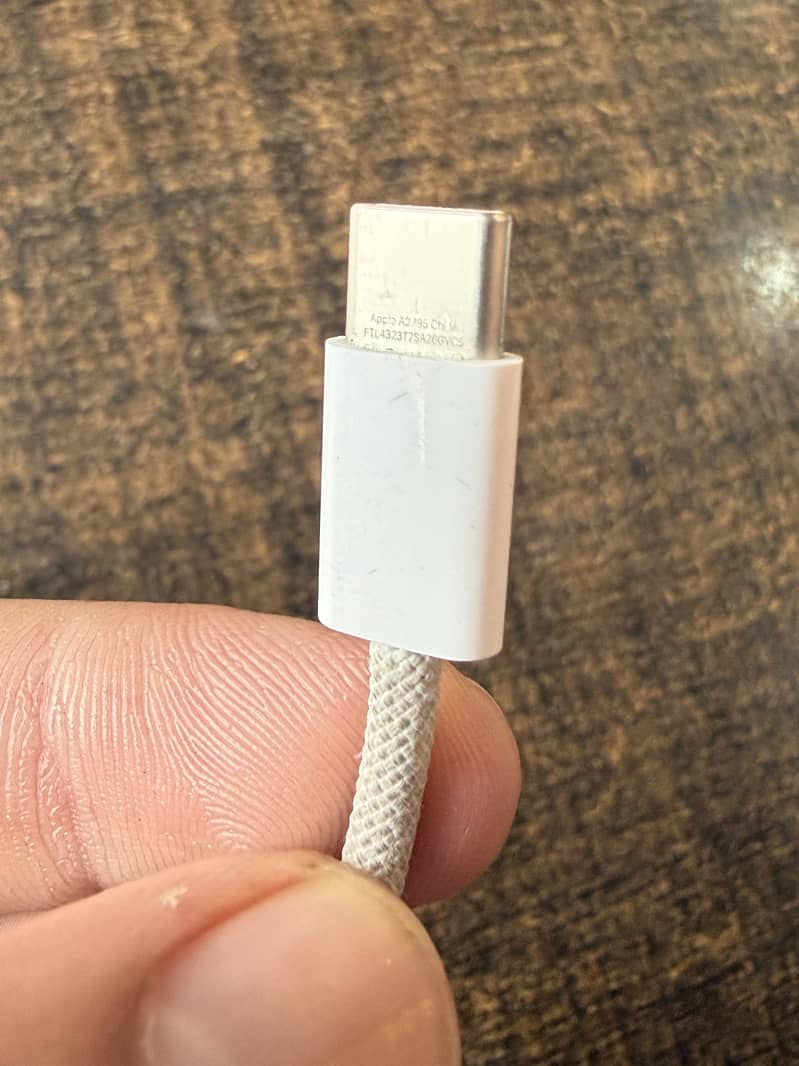 Apple iPhone 16 Pro Max 7