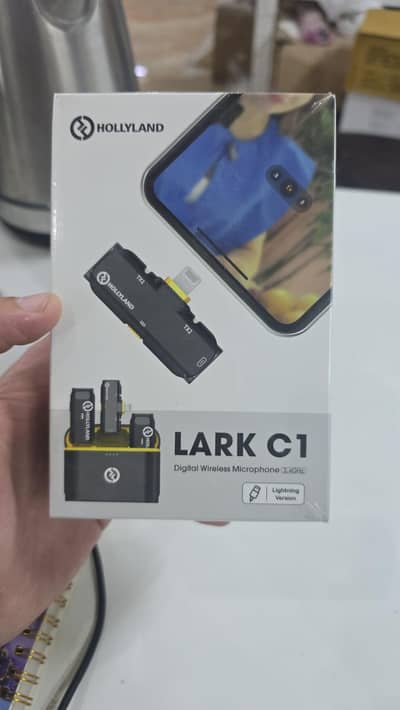 Hollywood Lark C1  Digital wireless microphone