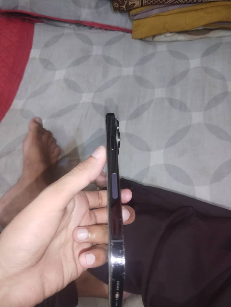 iPhone 3