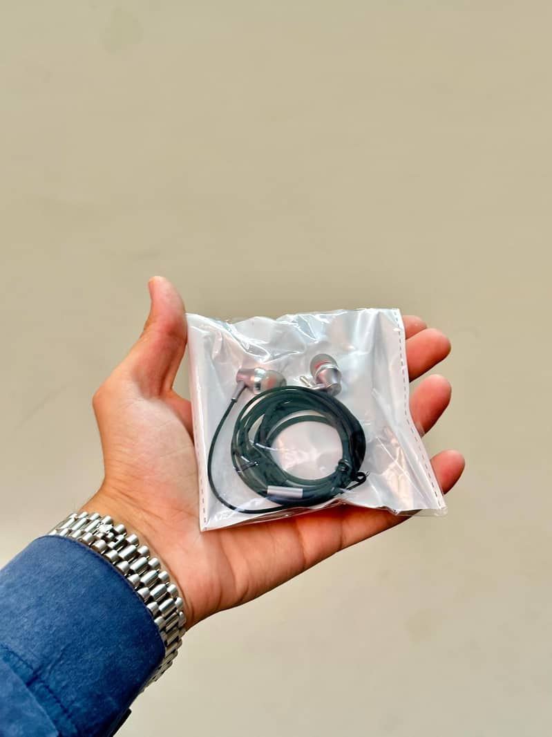 MOBILE ACCESSORIES 15