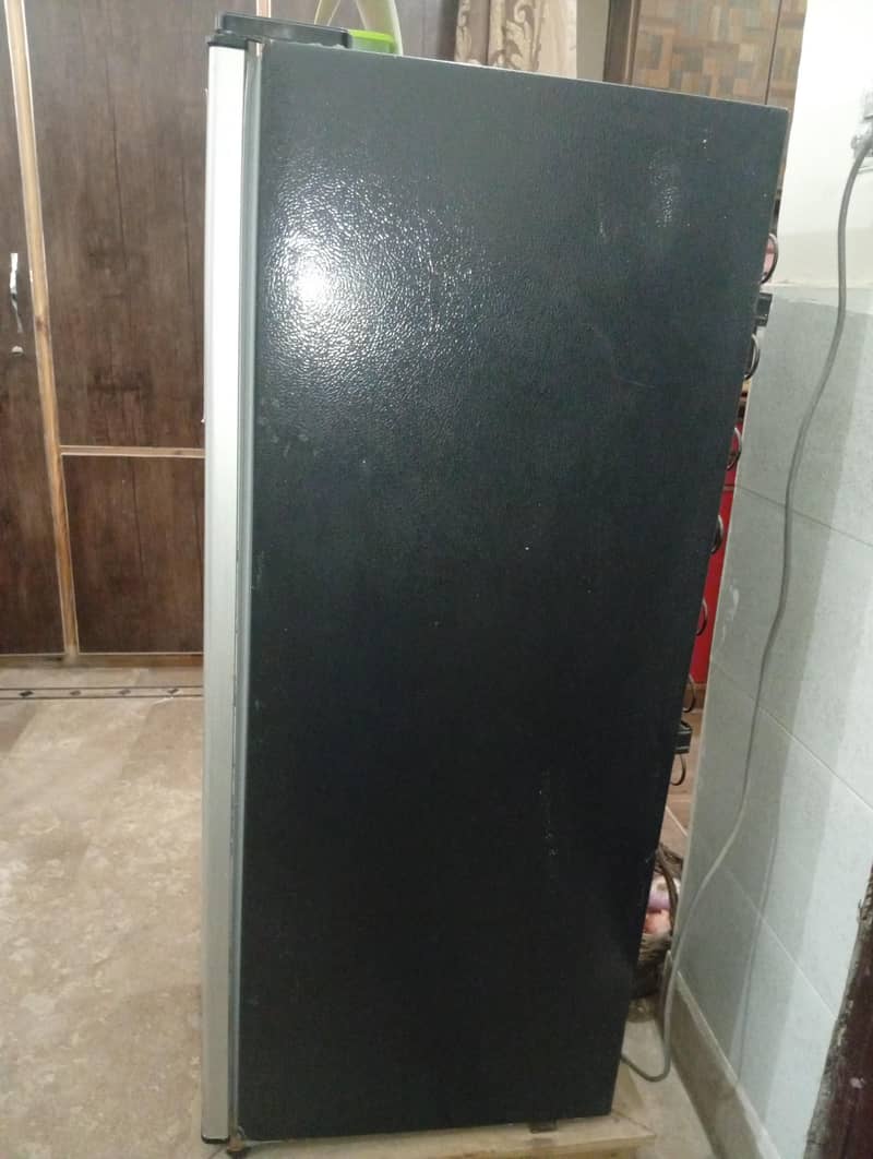 Refrigerator 1
