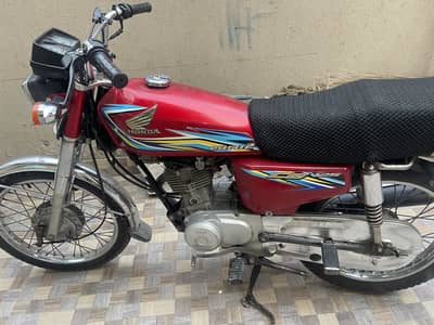Our class Honda 125 2018 model urgent sale