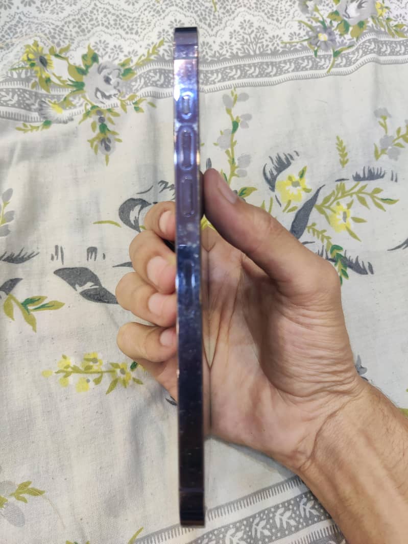 iphone 14 pro max 4