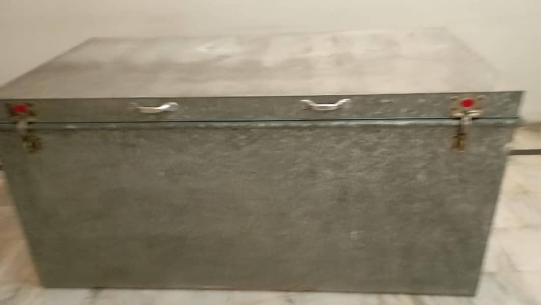 storage trunk 0