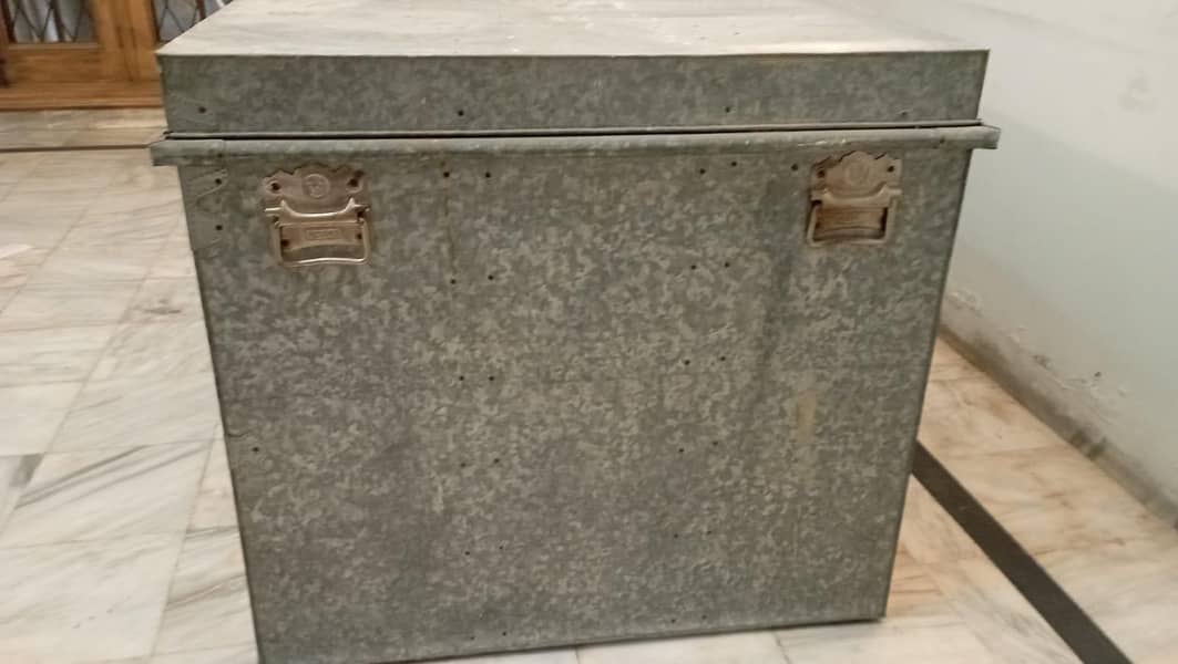 storage trunk 2