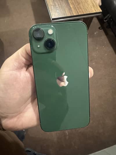 Apple iPhone 13