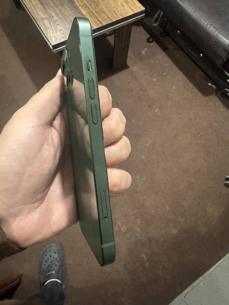 Apple iPhone 13 3