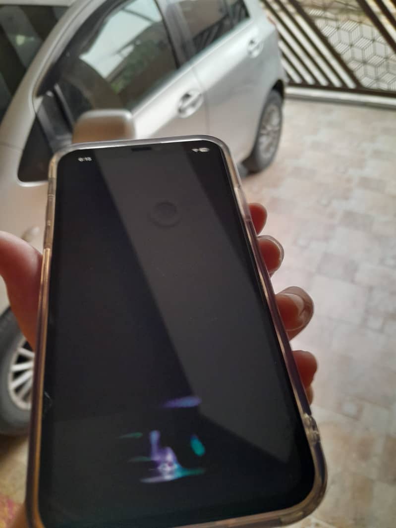 Apple iPhone 11 0