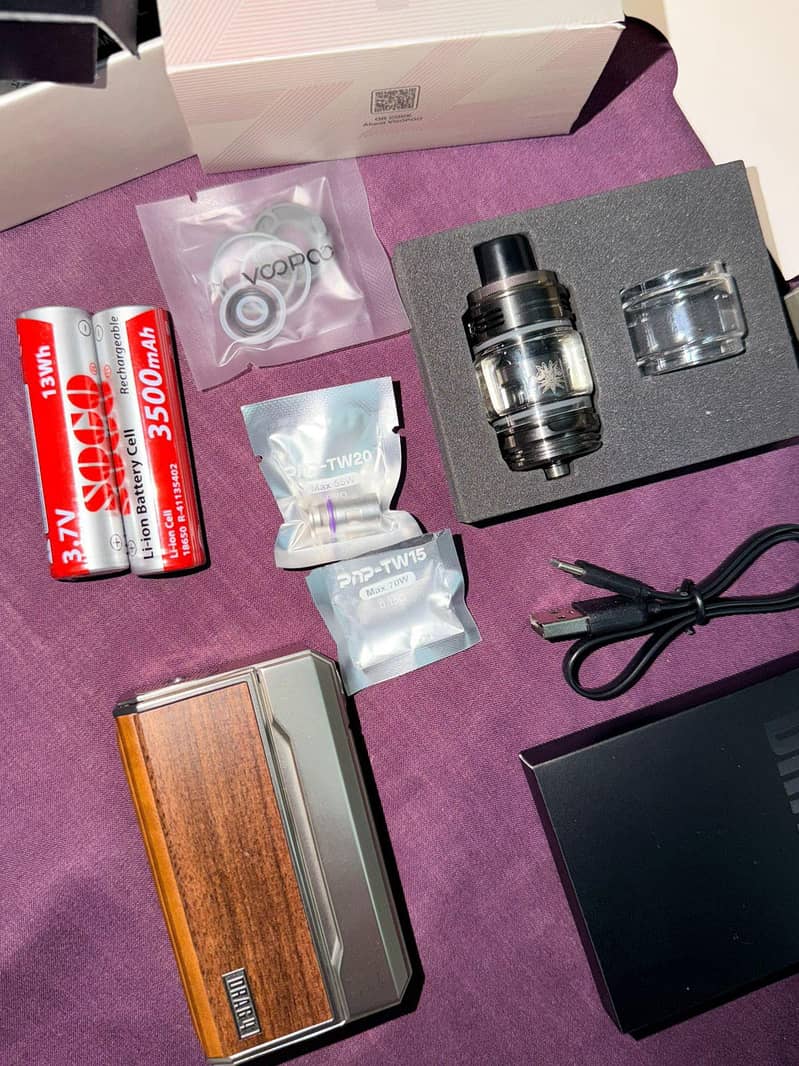 Voopoo Drag 4 With Batteries 1