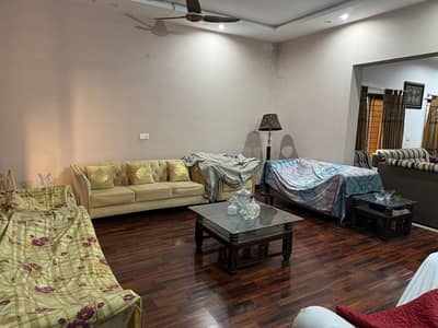 6.5 MARLA LOWER PORTION AVAILABLE FOR RENT ALL FACILITIES AVAILABLE E. T. C.
