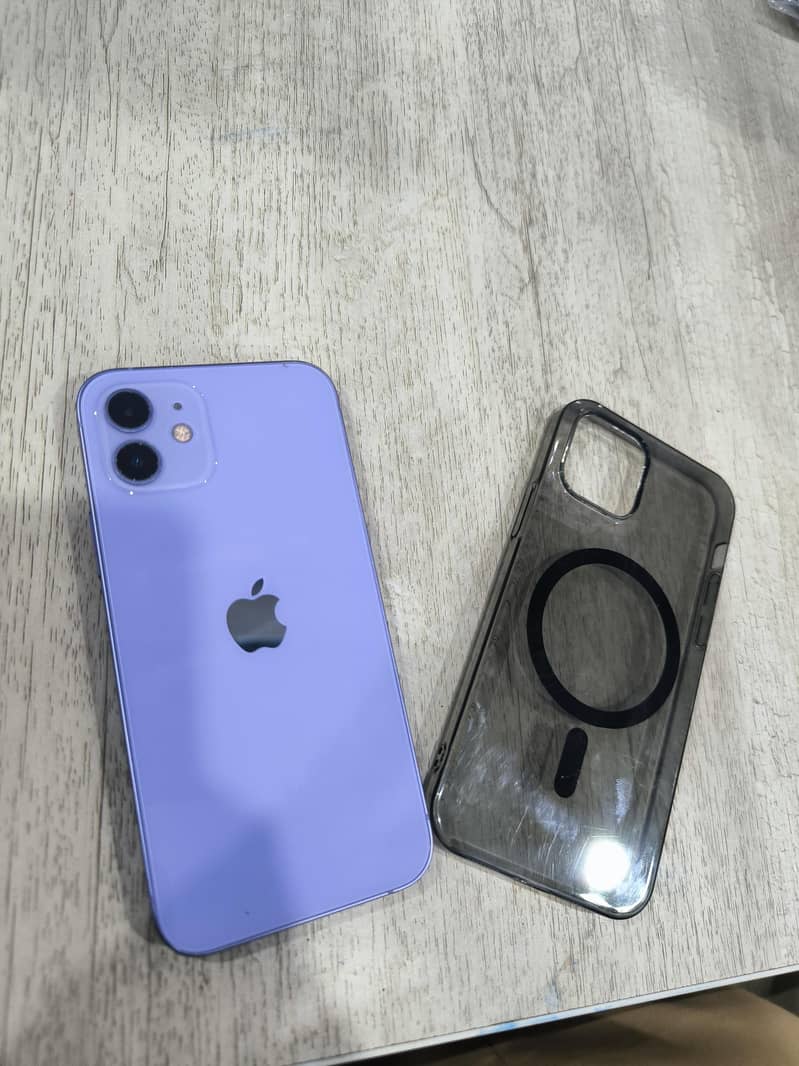 iPhone 12 3