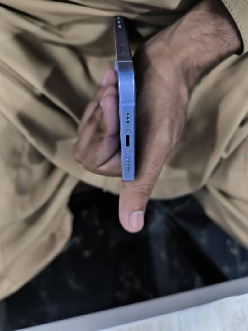iPhone 12 5