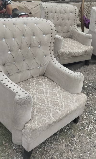 7 seater sofa used. . . .