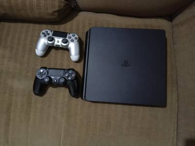 PlayStation 4 Slim 1Tb
