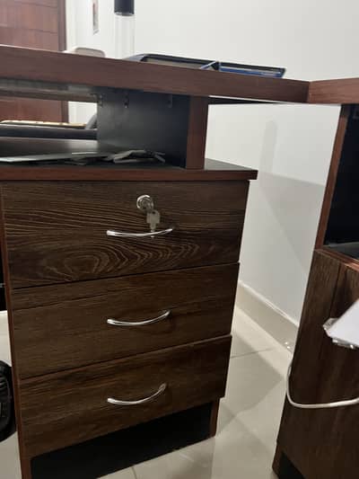 5*3 feet slightly used table for sale