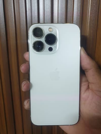 iPhone 13 Pro 256GB Factory Unlock White Color 94% Battery 10/10