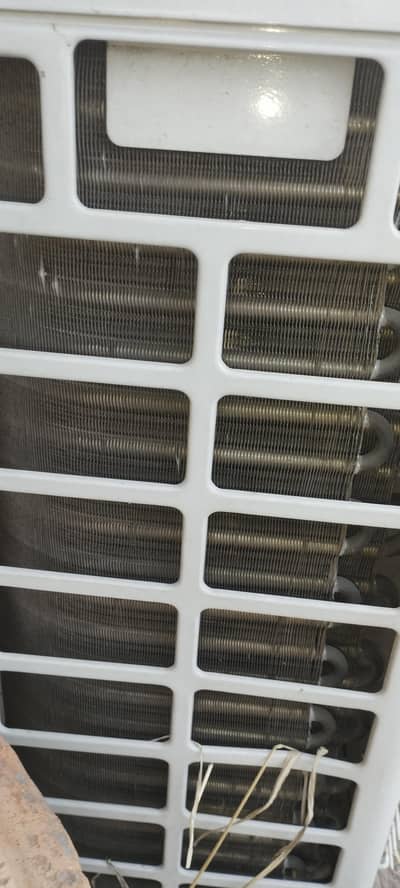 Haier Non- Inverter AC 1.5ton fast cooling excellent condition