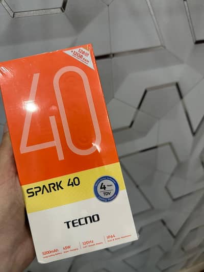Tecno Spark 40 | 6/128GB Ink Black | Stylish Design
