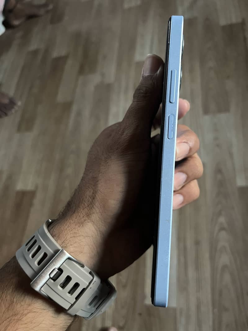 RealMe Note 50 4
