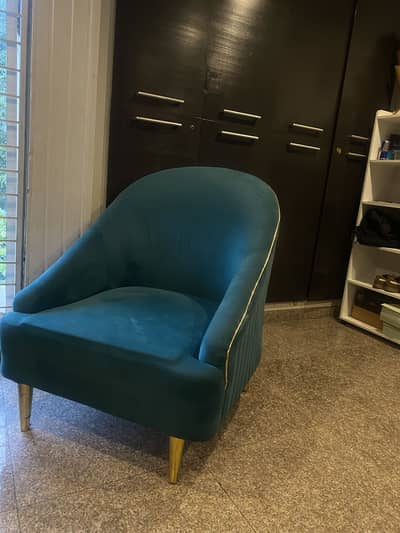 Accent chairs