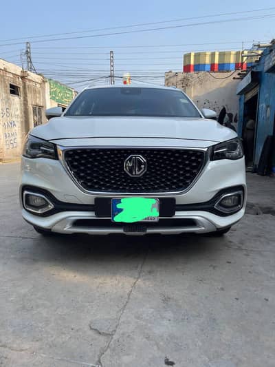 MG HS