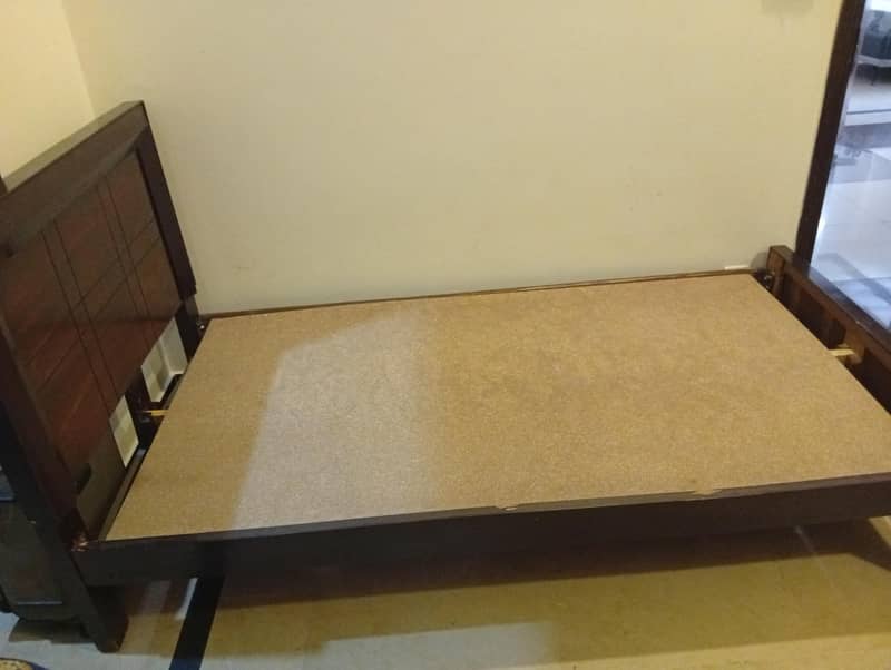 single bed 0