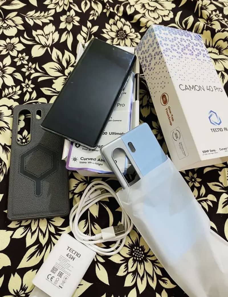 Tecno Camon 40 Pro 8