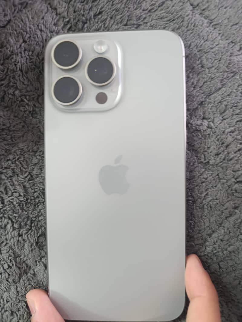 iphone 15 pro max 0