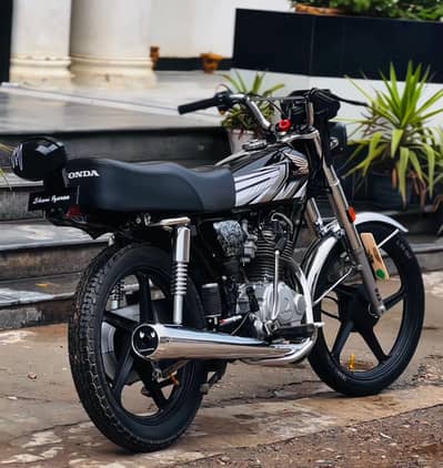 double saman just like zero meter only 11000 driven bike