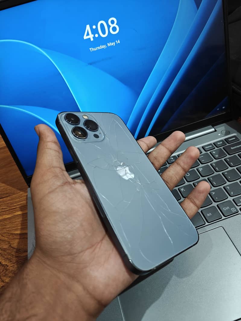 IPhone 13 Pro Max 2
