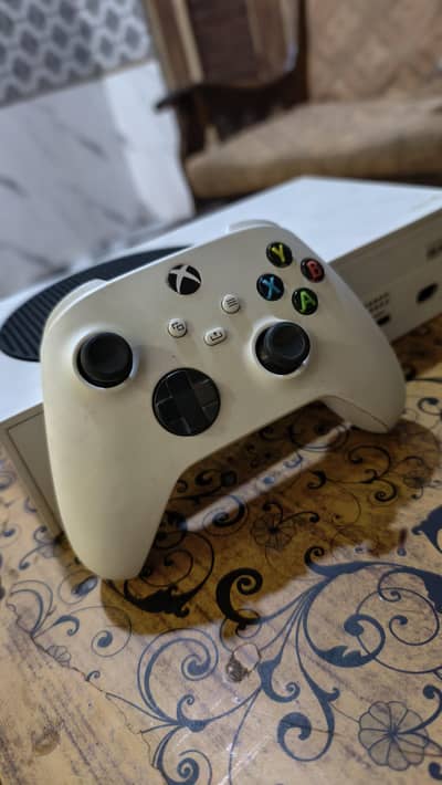 Xbox Series S 512Gb  With Controller