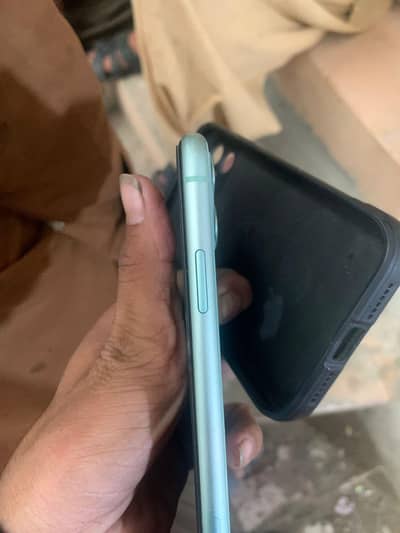 I phone 11 jv condition (10/10) 4/64 Battery health 79
