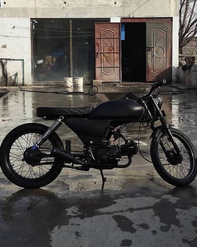 Cd 70 cafe racer